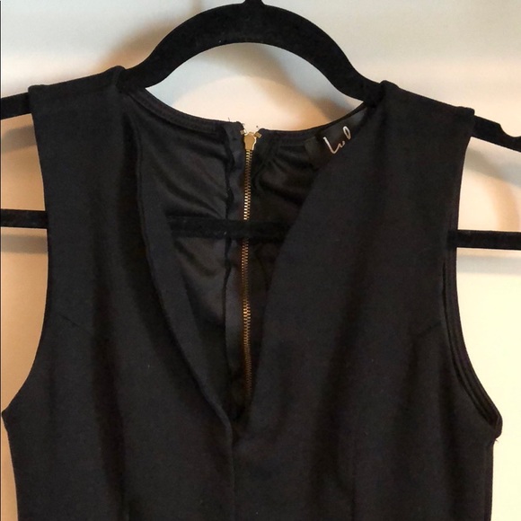 Lulus’s Deep Cut Black Dress - Picture 4 of 4